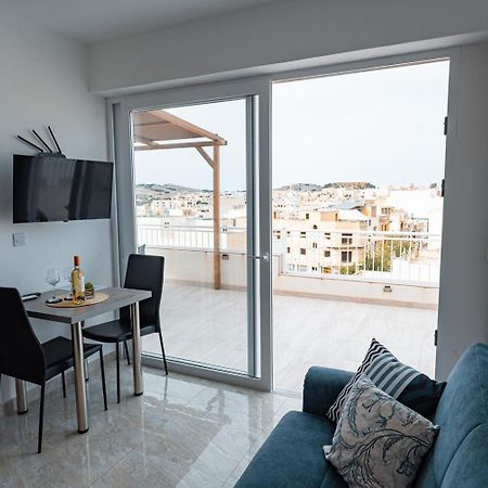 The Willows Penthouses With Jacuzzi Ghajn il-Kbira  ภายนอก รูปภาพ