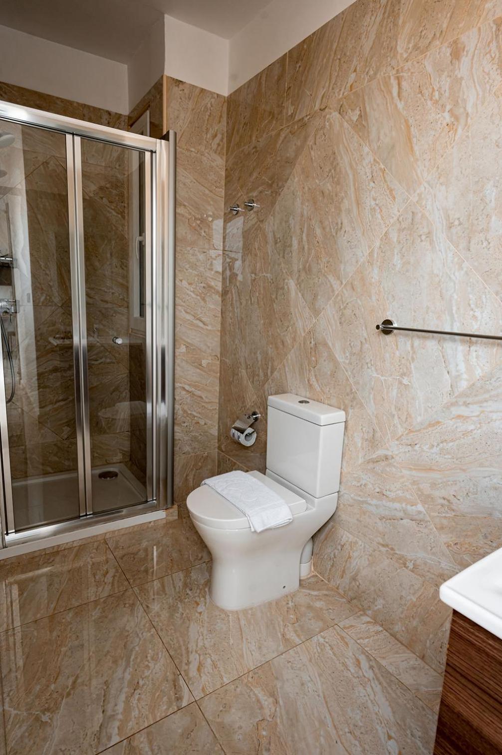 The Willows Penthouses With Jacuzzi Ghajn il-Kbira  ภายนอก รูปภาพ