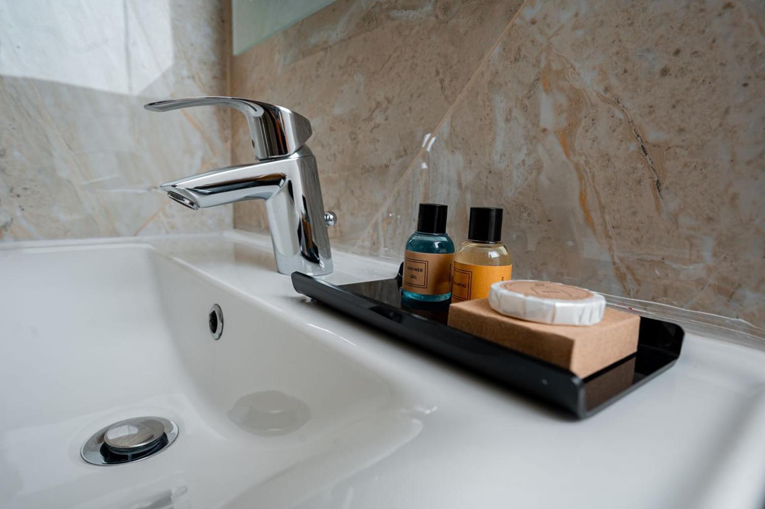 The Willows Penthouses With Jacuzzi Ghajn il-Kbira  ภายนอก รูปภาพ