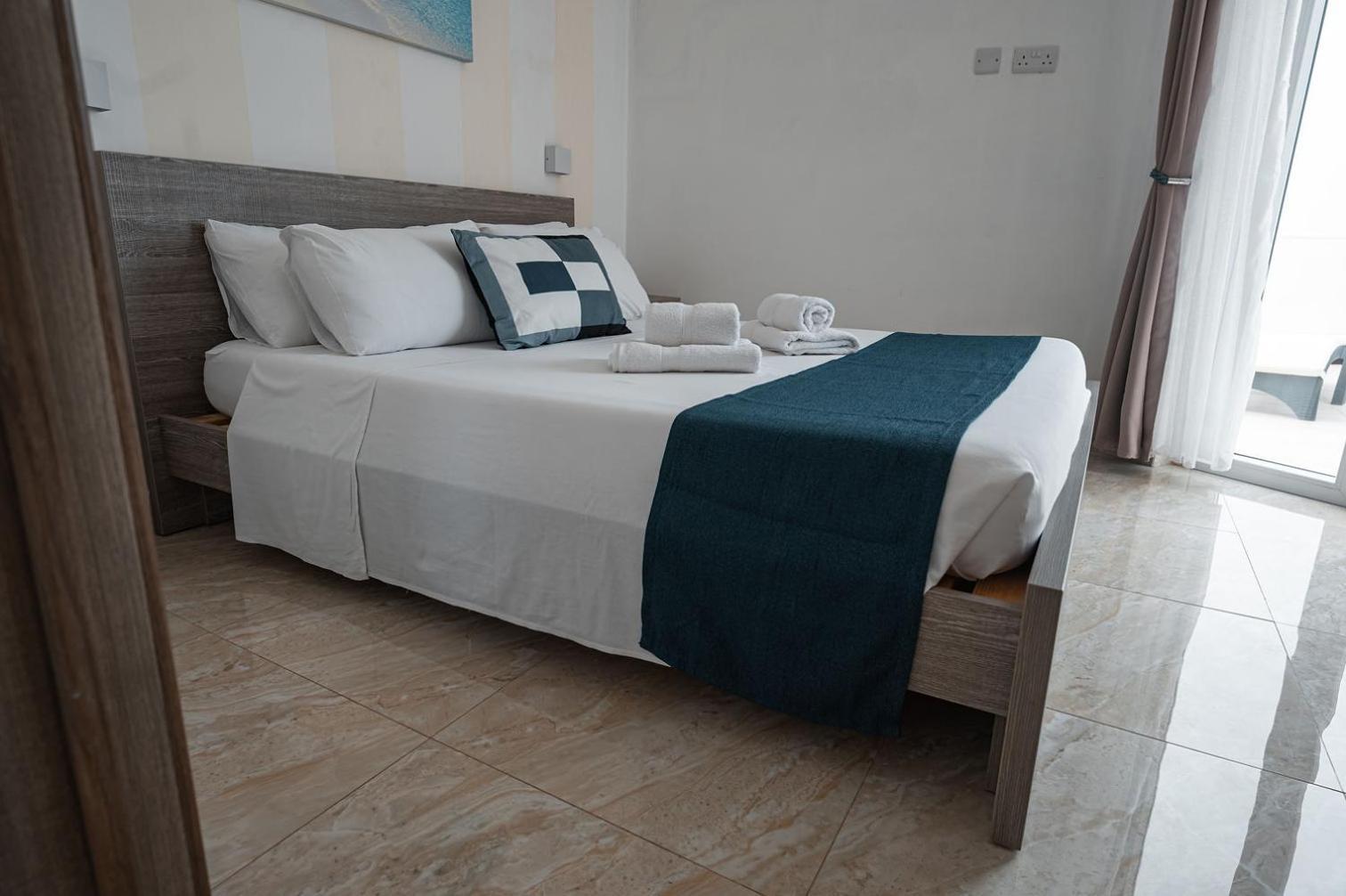 The Willows Penthouses With Jacuzzi Ghajn il-Kbira  ภายนอก รูปภาพ