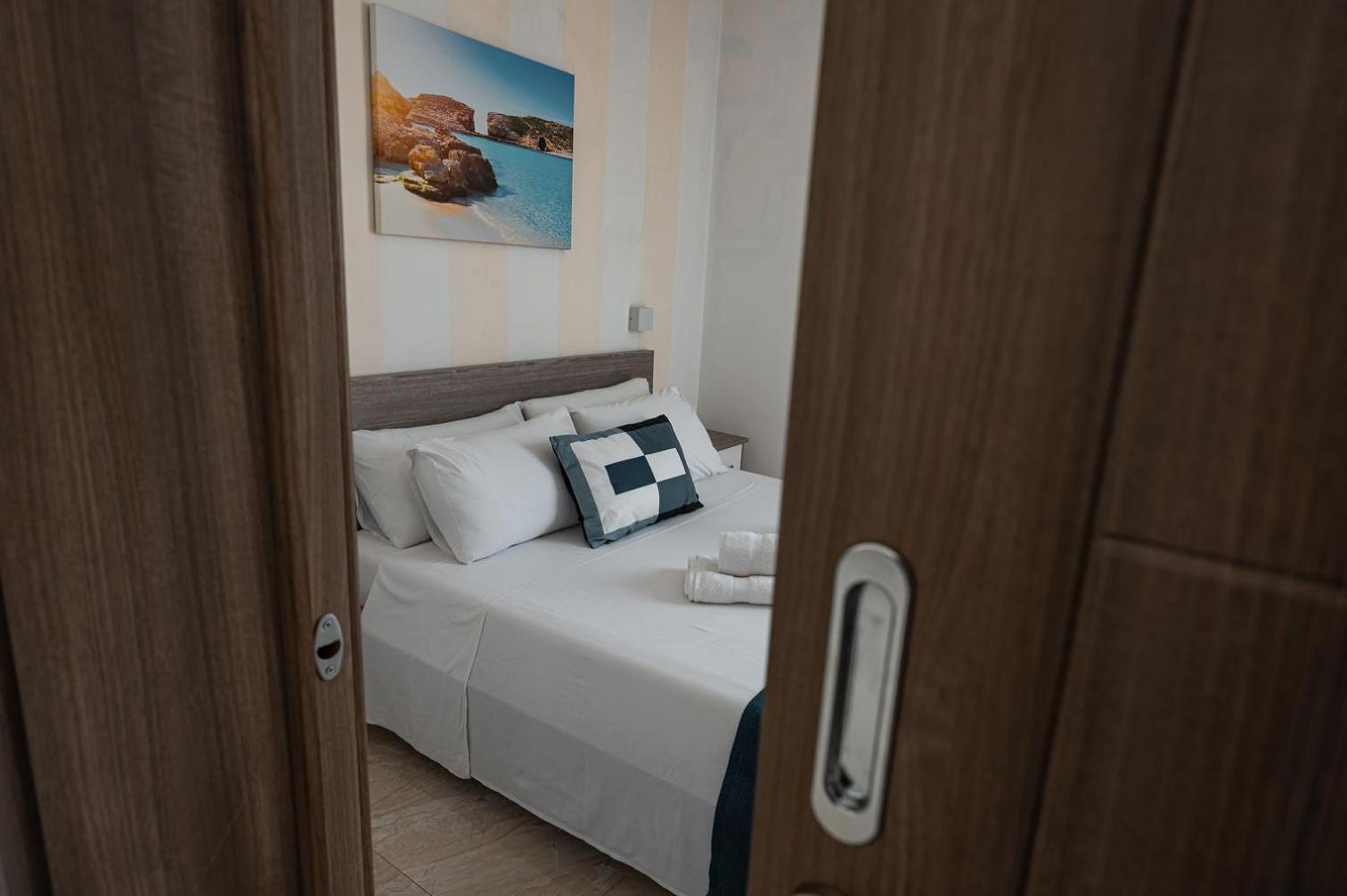 The Willows Penthouses With Jacuzzi Ghajn il-Kbira  ภายนอก รูปภาพ