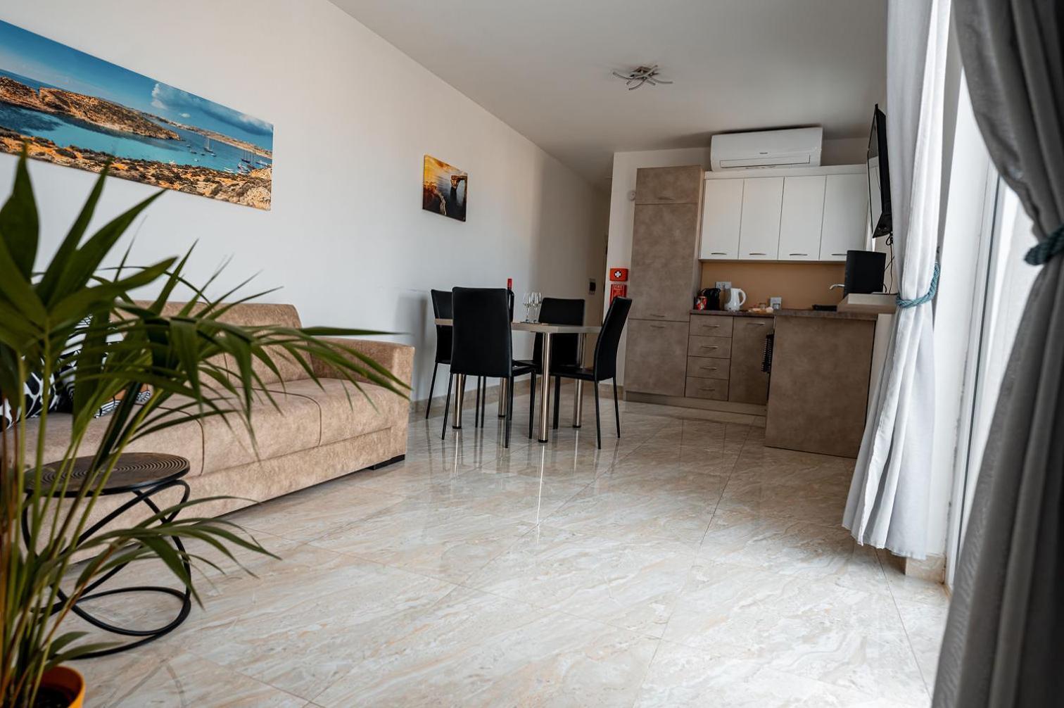 The Willows Penthouses With Jacuzzi Ghajn il-Kbira  ภายนอก รูปภาพ